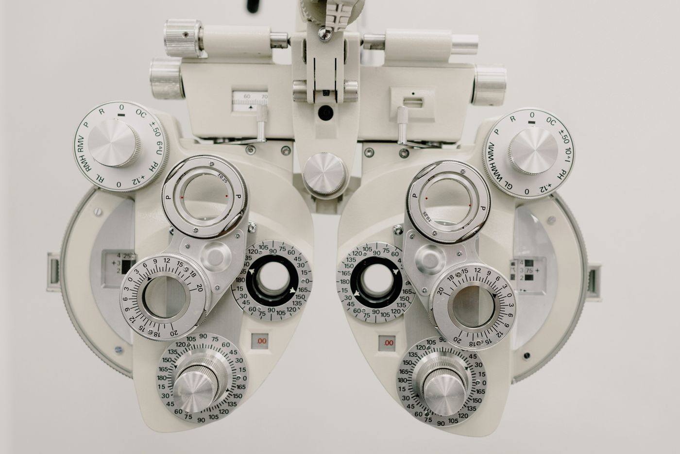 Foróptero usado nas consultas de optometria